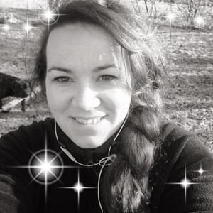 Meet your Posher, Tina